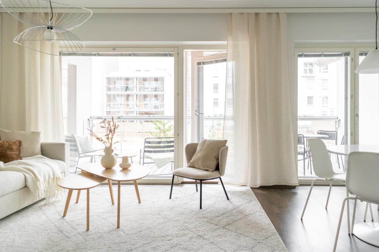 Apartamento Iso Aurinkoinen Parveke Ja Hyvaet Yhteydet Helsinki Exterior foto