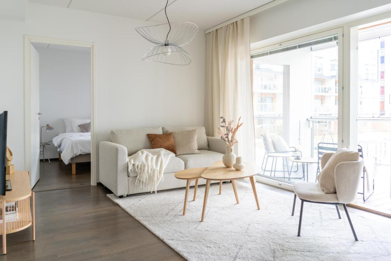 Apartamento Iso Aurinkoinen Parveke Ja Hyvaet Yhteydet Helsinki Exterior foto